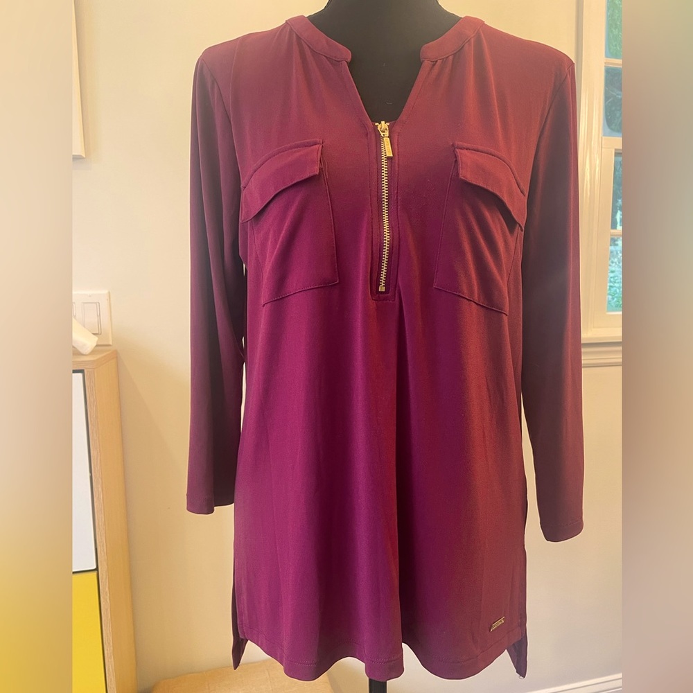 Ellen Tracy 3/4 sleeve blouse in maroon; size small.